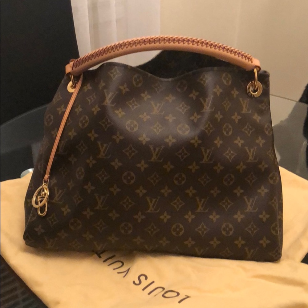 LV Arty MM Monogram